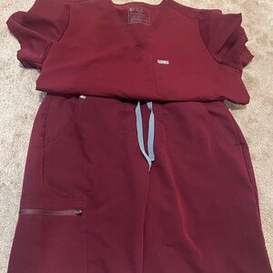 EUC FIGS Scrubs Set Burgundy Woman’s Size Large Catarina Top - Zamora Jogger